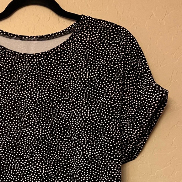 Black & White Polka Dot Rayon Top w/Back Ties, Pink Accent Shading on Dots - Picture 3 of 12